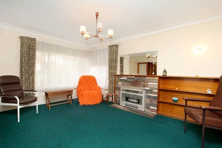 Second view of Homely house listing, 7 Catherine Avenue, Tullamarine VIC 3043