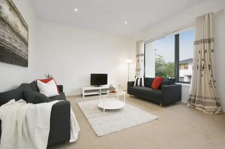 Second view of Homely house listing, 18 Magenta Court, Mount Waverley VIC 3149