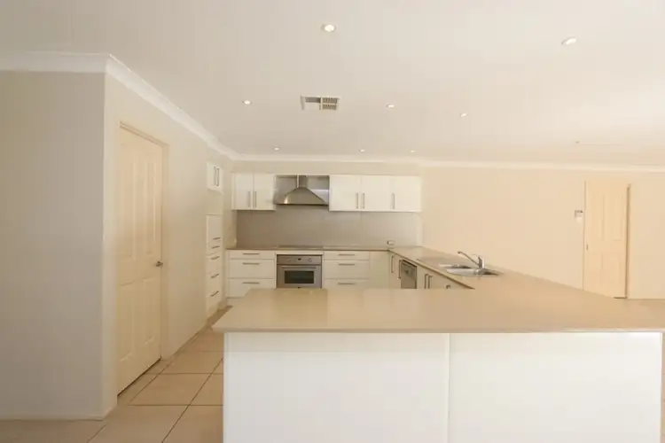 Third view of Homely house listing, 5 Pinnacle Close, Bolwarra Heights NSW 2320