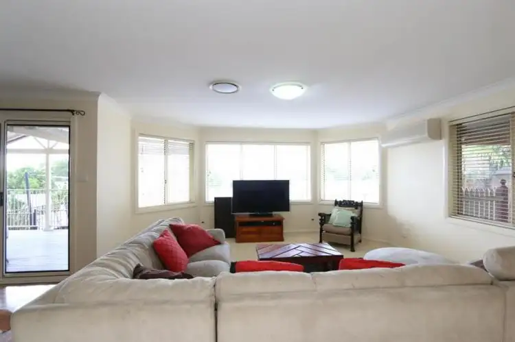 Second view of Homely house listing, 2 Glencoy Close, Ashtonfield NSW 2323