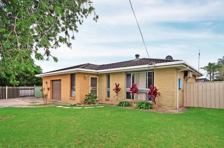 25 Salisbury Drive, Nowra NSW 2541