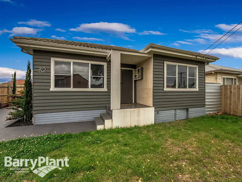 Main view of Homely unit listing, 1/32 Kodre Street, St Albans VIC 3021