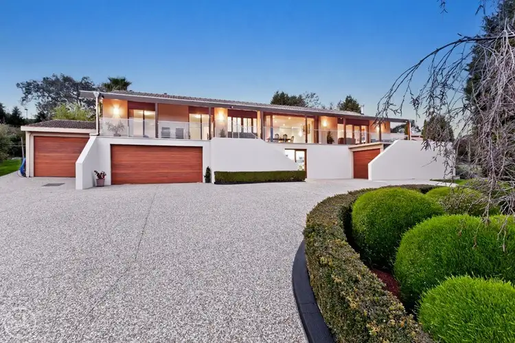 6 Marconi Court, Research VIC 3095