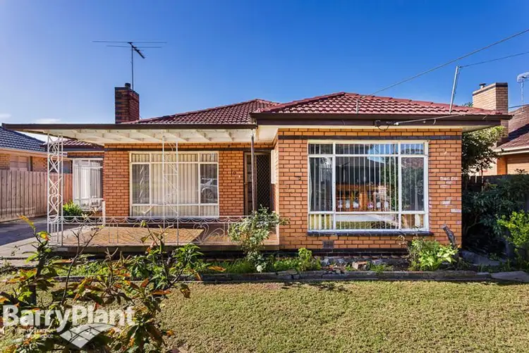 10 Fourth Avenue, Altona North VIC 3025