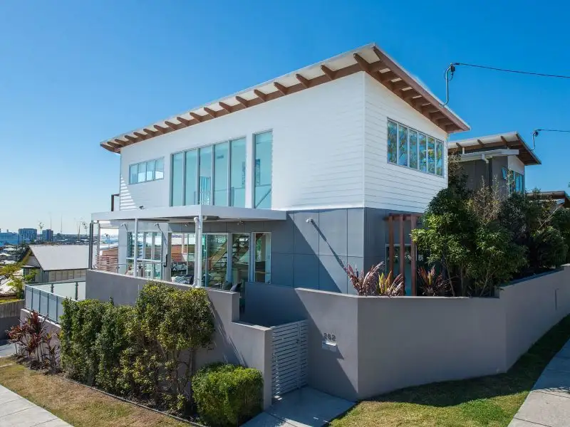 Main view of Homely townhouse listing, 262 Oxford Street, Balmoral QLD 4171