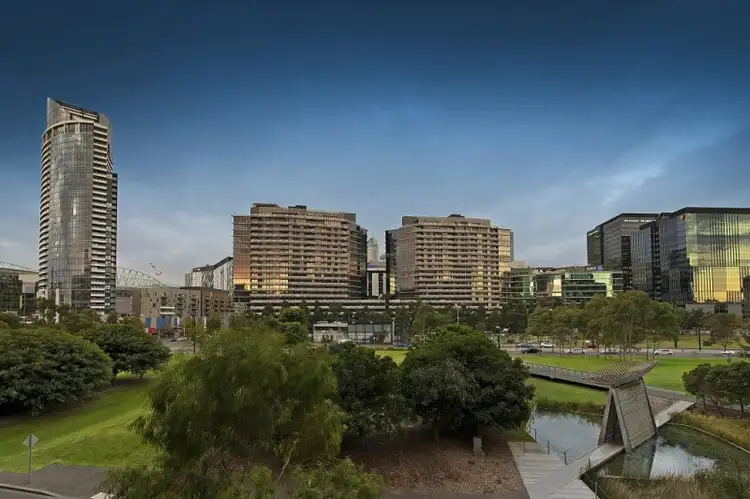303/1 Encounter Way, Docklands VIC 3008