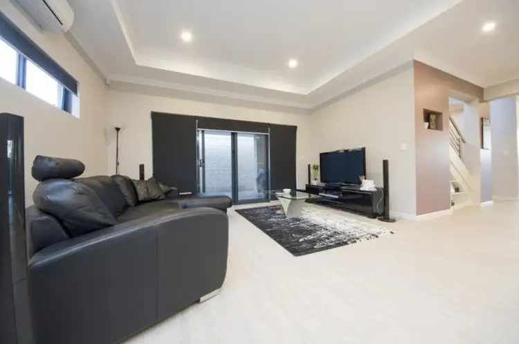 39B Eastbourne Crescent, Nollamara WA 6061