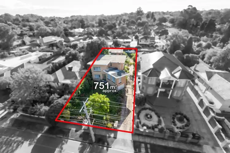213 Cape Street, Heidelberg VIC 3084
