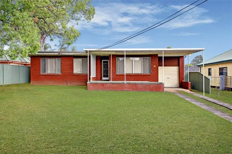 20 Victor
Avenue, Panania NSW 2213