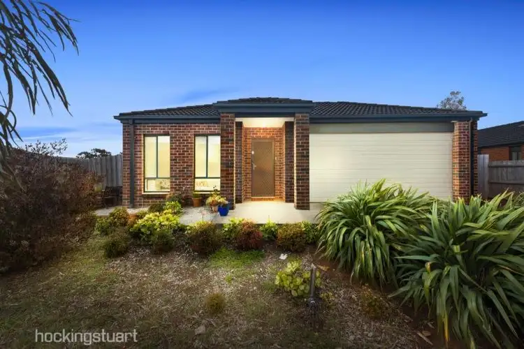 15 Horseman Drive, Melton South VIC 3338