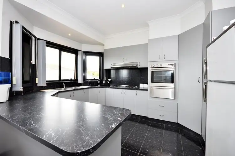 Fifth view of Homely house listing, 26 Piccadilly Court, Greenvale VIC 3059