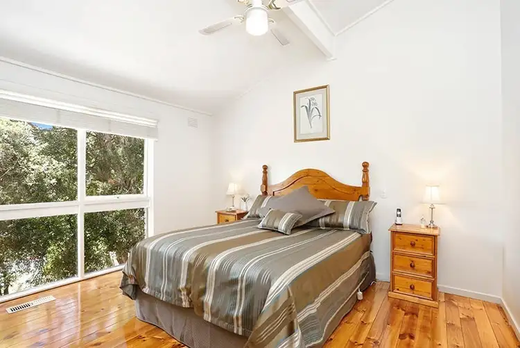 Sixth view of Homely house listing, 4 Crisp Court, Vermont VIC 3133