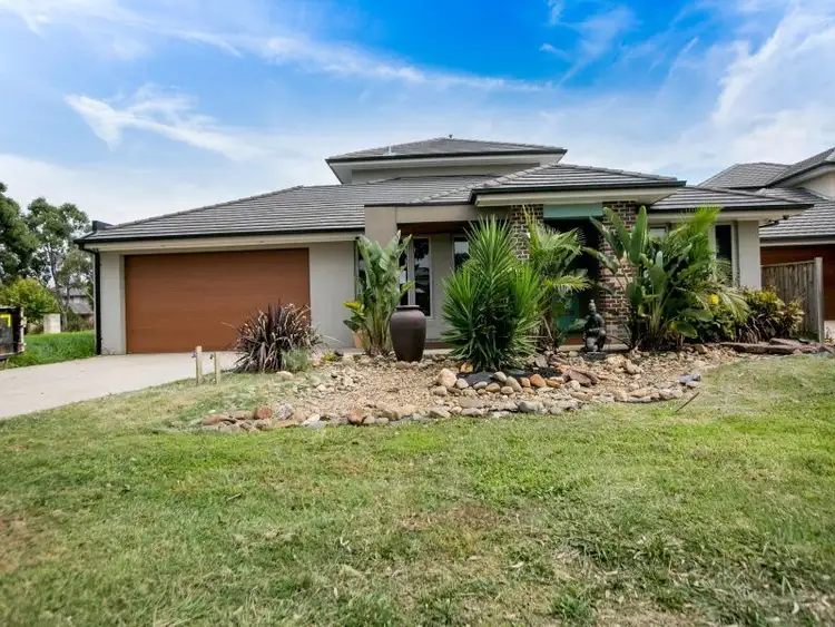 2 Melba Court, Sandhurst VIC 3977