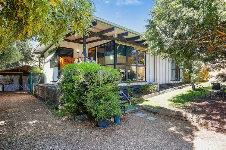 3 Nicholas Road, Wandin North VIC 3139