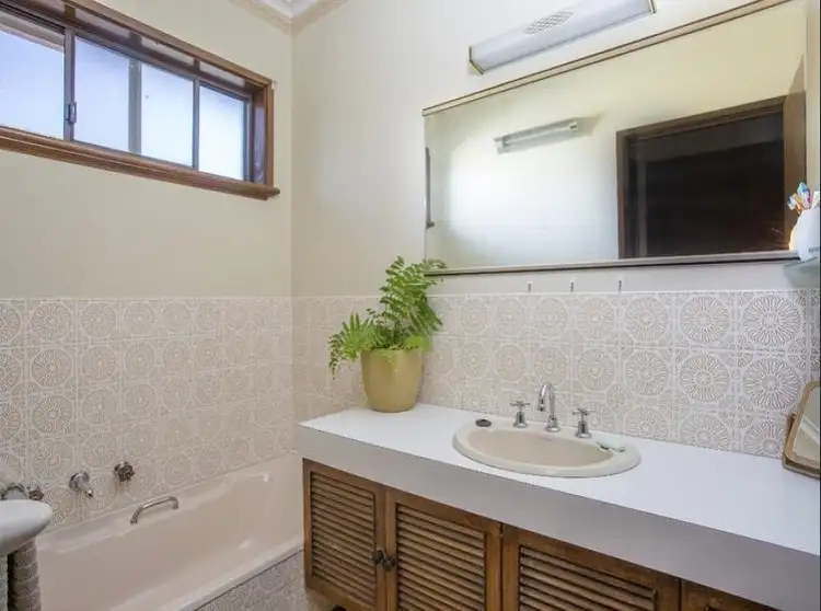 Fifth view of Homely house listing, 6 Osborn Avenue, Kangaroo Flat VIC 3555