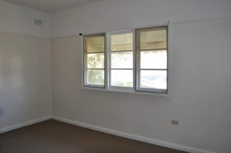 Sixth view of Homely house listing, 8 Hansard Place, West Bathurst NSW 2795