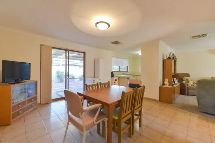 Fifth view of Homely house listing, 2/15 Herndon Close, Cannington WA 6107