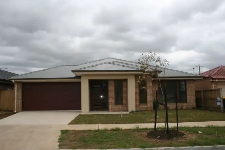 4 Lexington Ave, Doreen VIC 3754