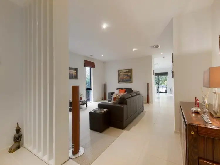 5 Viewmount Place, Sandhurst VIC 3977