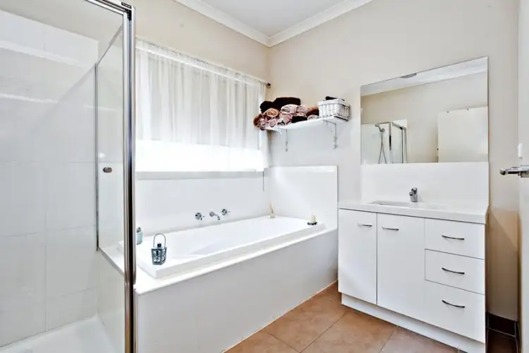 Seventh view of Homely house listing, 2/40 Bridlepath Drive, Truganina VIC 3029
