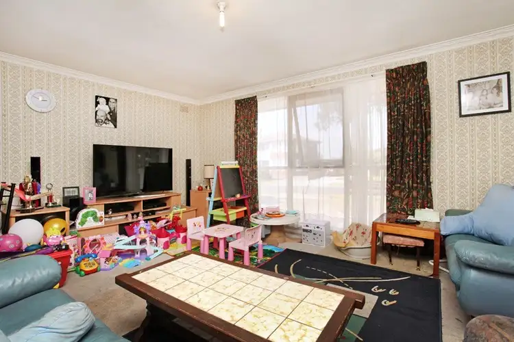 Fourth view of Homely house listing, 3 Koonalda Road, Gladstone Park VIC 3043