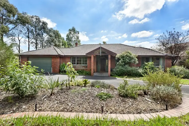 10 Booth Court, Eltham VIC 3095
