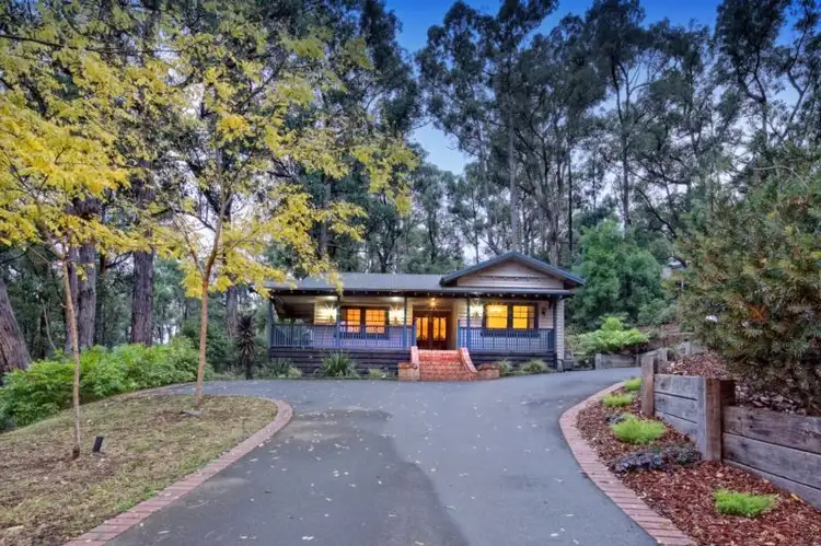 34 Fernglade Drive, Emerald VIC 3782