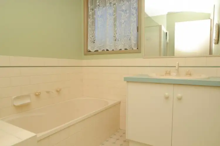 Sixth view of Homely unit listing, 1/70 Williams Road, Wangaratta VIC 3677