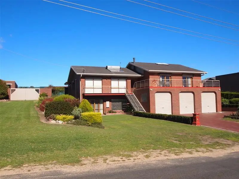 Main view of Homely house listing, 21 The Boulevarde, Wy Yung VIC 3875