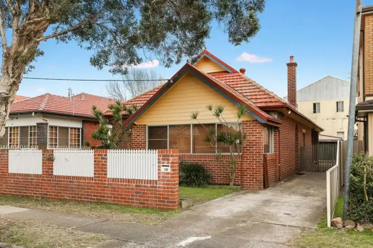14 Warrah Street, Hamilton East NSW 2303