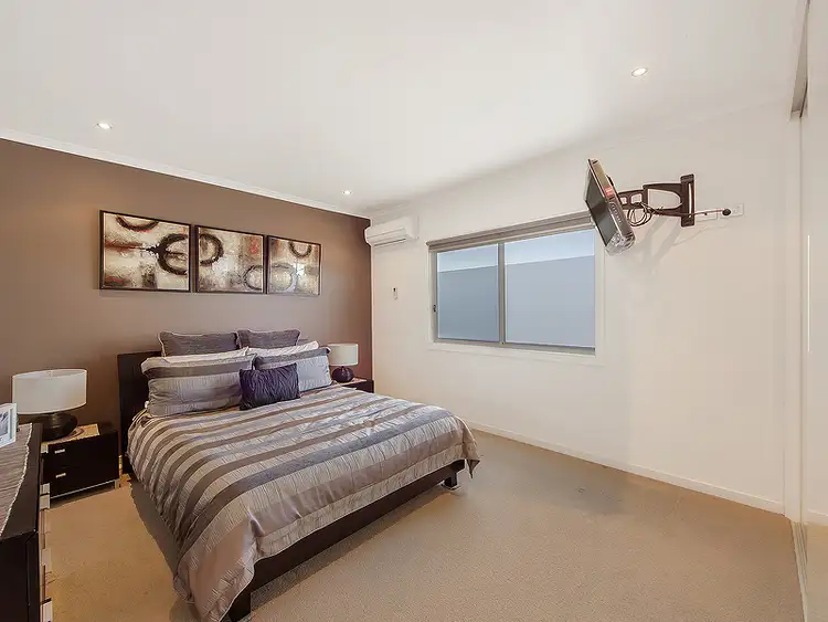 Fifth view of Homely townhouse listing, 2/12 Bernbank Avenue, St Albans VIC 3021