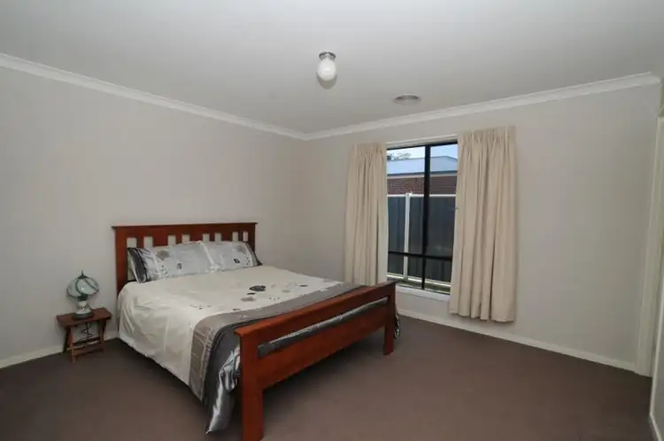 Fifth view of Homely house listing, 2 Alpine View, Wangaratta VIC 3677