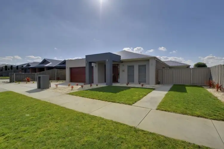 Second view of Homely house listing, 15 Graduate Place, Traralgon VIC 3844