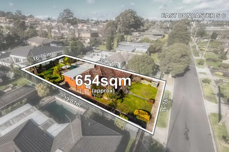 16 Windermere Avenue, Doncaster East VIC 3109