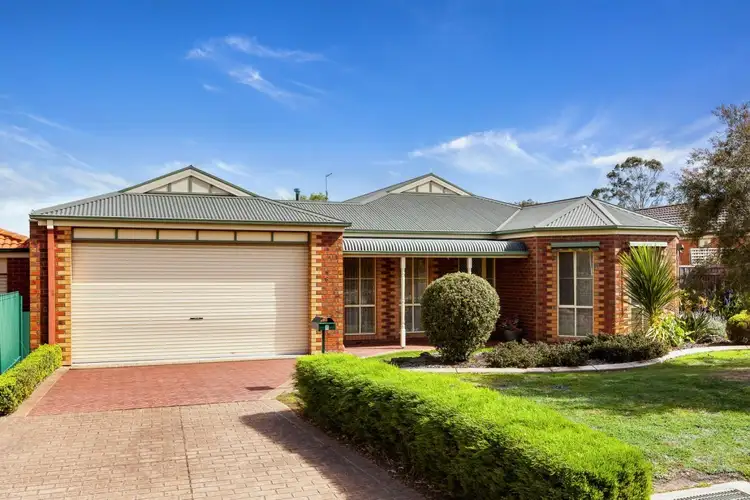 8 Caversham Drive, Mornington VIC 3931