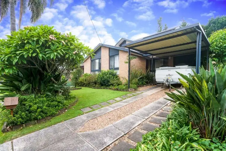 17 Patrick Crescent, Saratoga NSW 2251