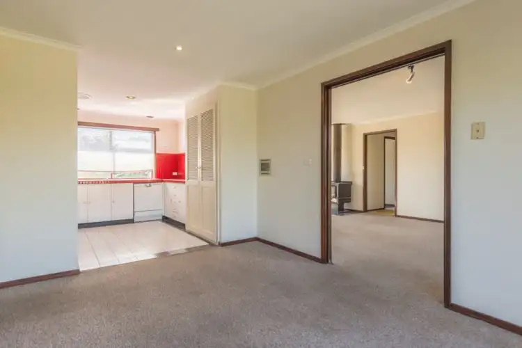 Seventh view of Homely house listing, 10 Edwards Crescent, Wendouree VIC 3355