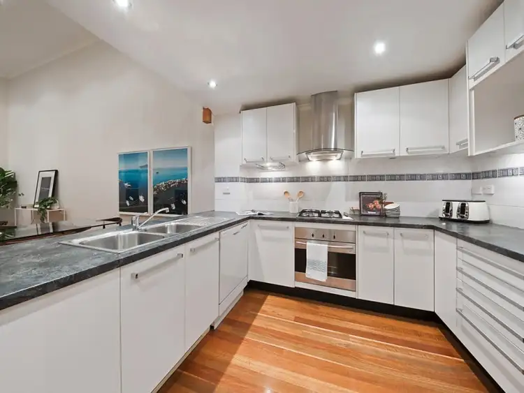 Fourth view of Homely townhouse listing, 27/9-19 Miller Street, Fitzroy North VIC 3068