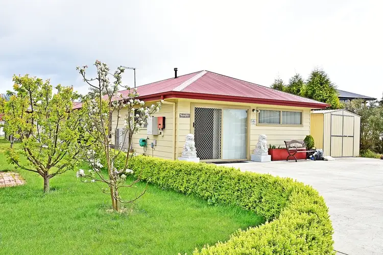 5 Warburton Road, George Town TAS 7253