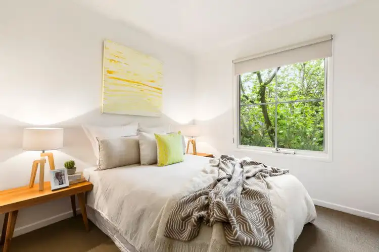 Fourth view of Homely apartment listing, 15/5 Warley Road, Malvern East VIC 3145