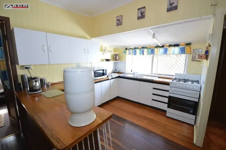 33 to 37 Lower Thomas St, Howard QLD 4659
