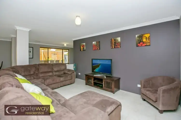Sixth view of Homely house listing, 2 Seville Way, Aubin Grove WA 6164