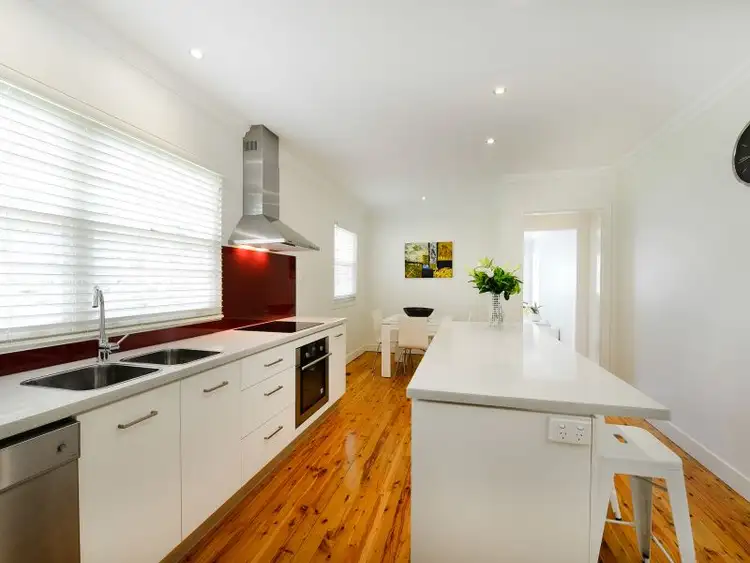 218 Beddoes Street, Holland Park QLD 4121