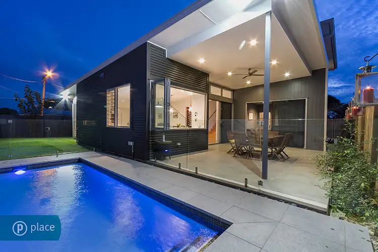 137 King Arthur Terrace, Tennyson QLD 4105