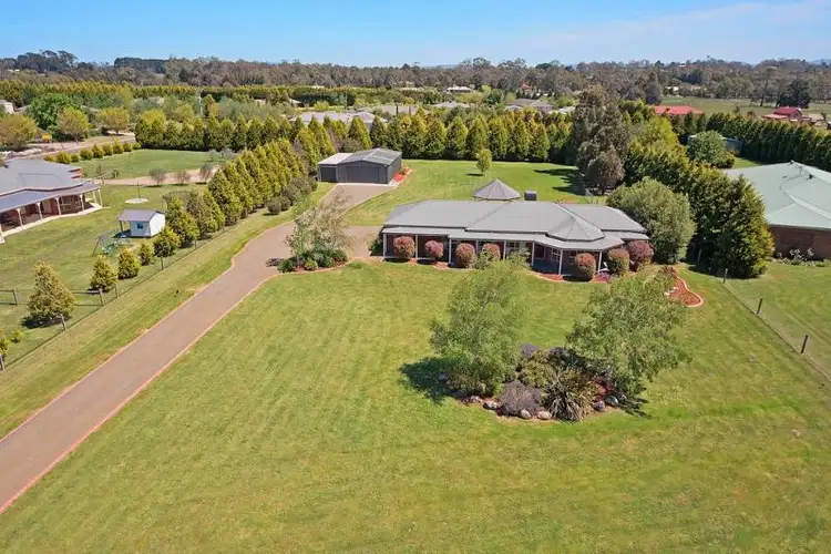 2 Ballantine Court, Kilmore VIC 3764
