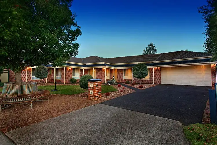 5 The Causeway, Taylors Hill VIC 3037