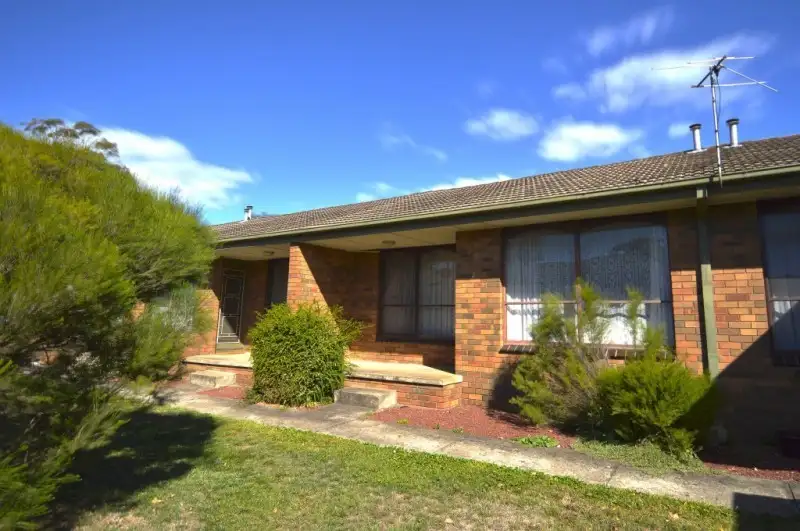 Main view of Homely house listing, 2/23 Longley Street, Alfredton VIC 3350
