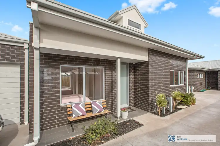 2/222 Civic Parade, Altona VIC 3018