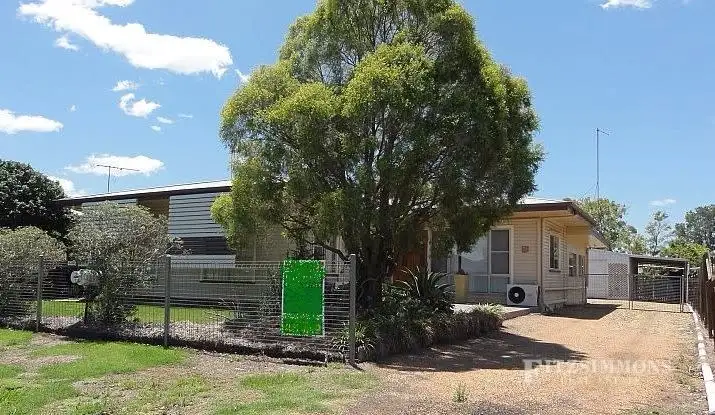 33 Curtis Street, Dalby QLD 4405