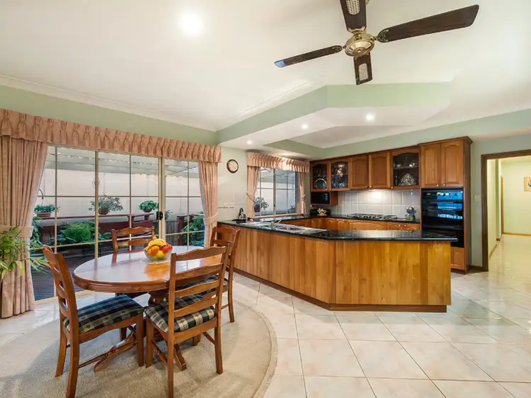 Fourth view of Homely house listing, 18 Templeton Court, Werribee VIC 3030